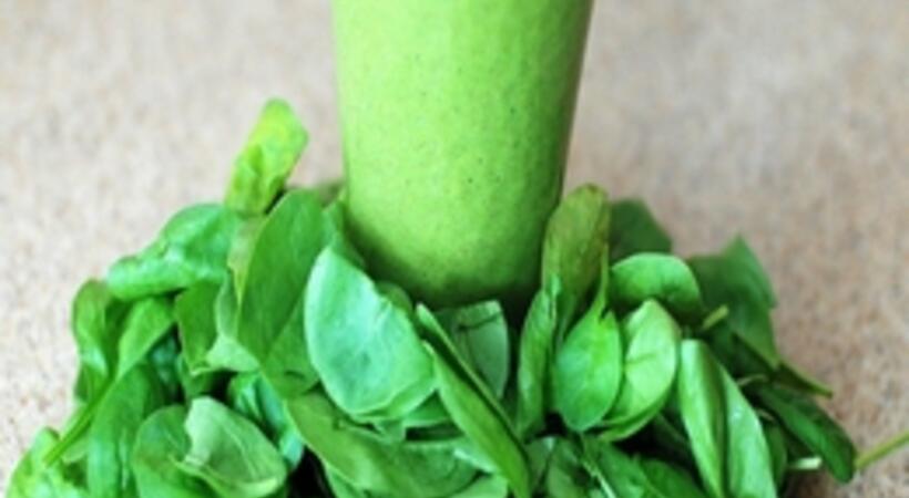 2 smoothie recipes ideal for breakfast